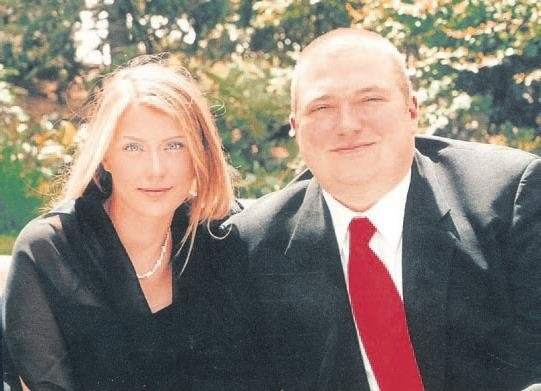 Yasak aşkıyla fotoğrafı çıkmıştı! İlan yoluyla boşanacak - Resim: 1