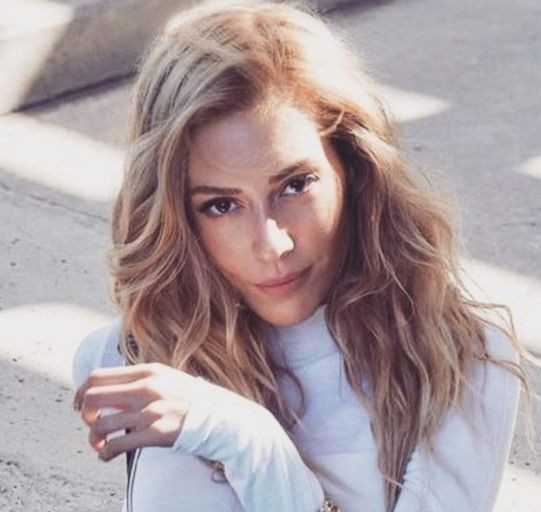 Sinem Kobal'ın kardeşini görenler şoke oldu! Meğer iki kardeş... - Resim: 3