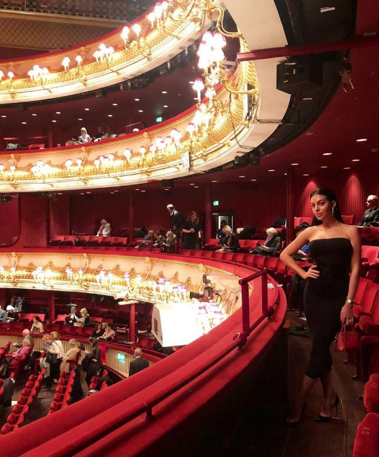 Cristiano Ronaldo 15 dakikada servet harcadı!  - Resim: 3