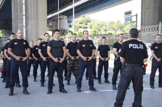 Polislerin yeni demir copları! - Resim: 4