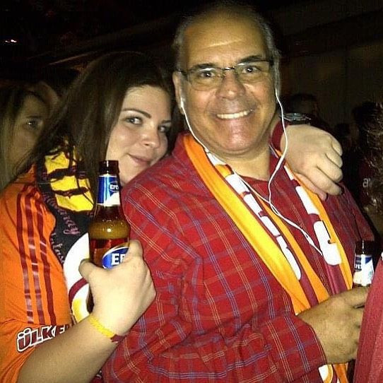 Bornozlu poz krizi! Pelin Öztekin fena küplere bindi: 'Otel odası' deyip fırçayı bastı - Resim: 1