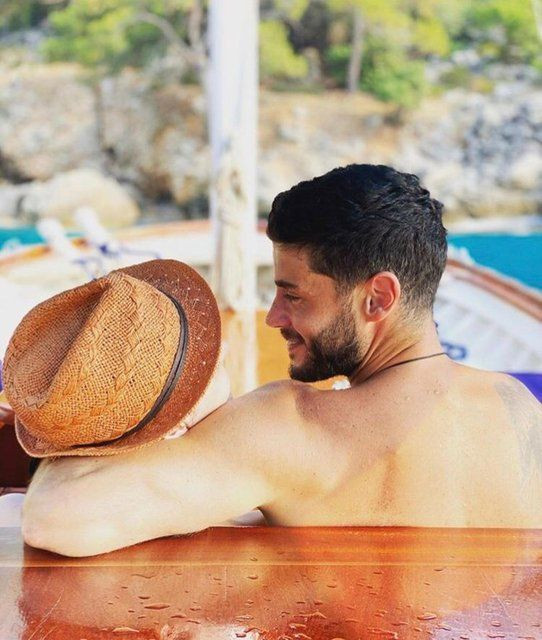 Berk Oktay Yıldız Çağrı Atiksoy ile aşkı buldu 'Bir ömür elini bırakmamaya hazırım!' - Resim: 2