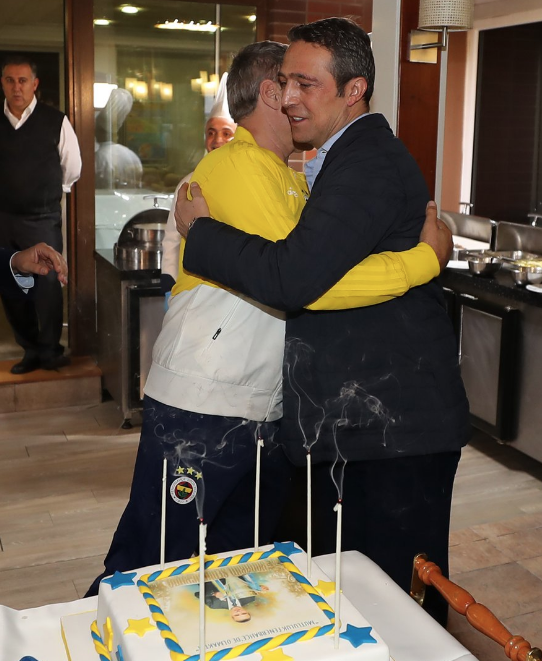 Fenerbahçe'de Ersun Yanal'a doğum günü kutlaması - Resim: 2
