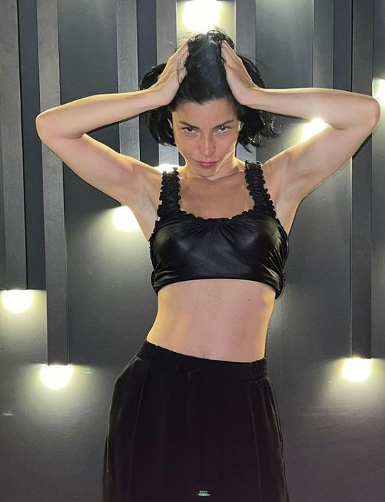 Merve Boluğur çok hızlı çıktı! Sevgilisi Mert Aydın ile evlenecekleri haberi ortalığın altını üstüne getirdi! - Resim: 1