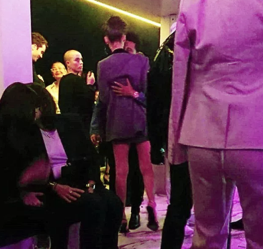 Eski aşkına geri döndü! Dudak dudağa yakalandılar - Resim: 4