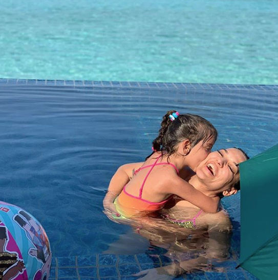 Yanık yüzle tanınmaz hale gelen Demet Akalın o anı ilk kez paylaştı - Resim: 1