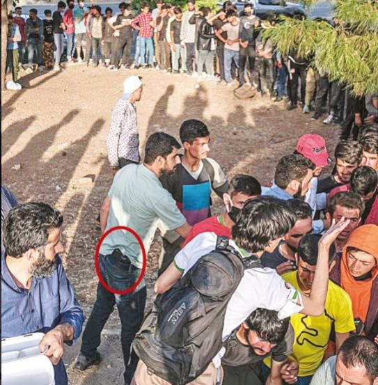 İsmail Saymaz Dİyarbakır Otogarındaki görüntüye isyan etti: Bu cüreti kimden alıyor? - Resim: 0