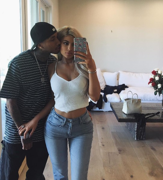 Kylie Jenner üstsüz video yayınladı yok böyle kutlama - Resim: 4