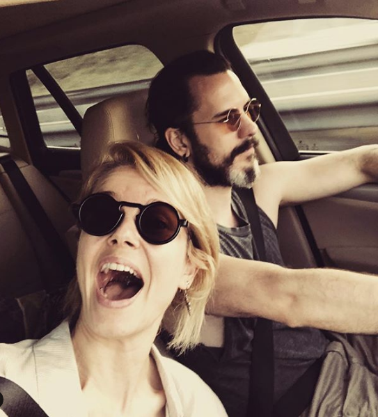 Kuzgun dizisinin yıldızı Burcu Biricik'ten eşi Emre Yetkin için romantik kutlama - Resim: 4