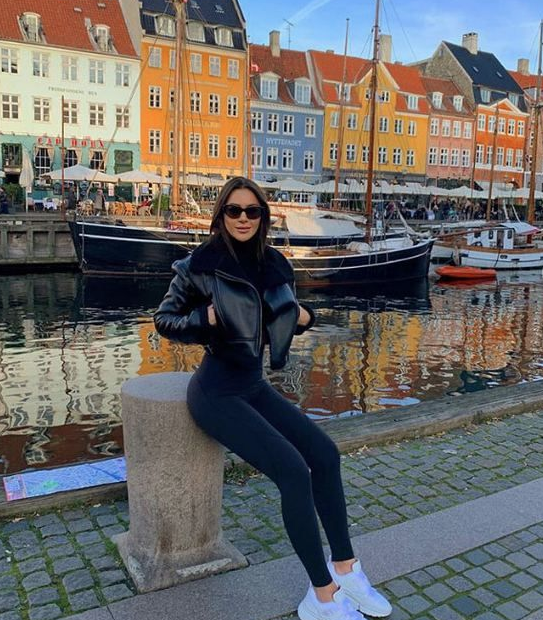 Hacı Sabancı'nın torunu sosyetik güzel Pırıl Çetindoğan 895 Euro’ya solucan yedi - Resim: 4