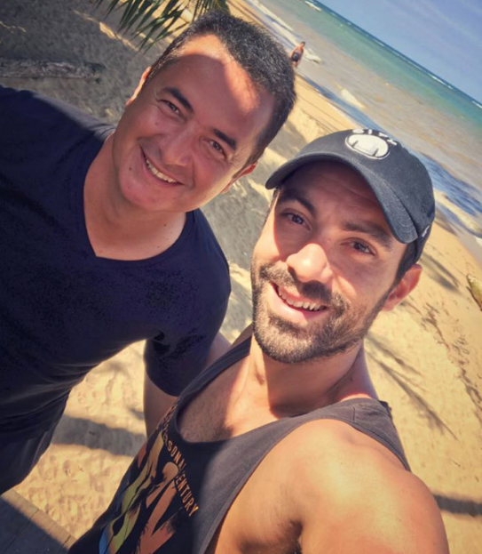 Eşini öpücüklere boğdu! Acun Ilıcalı'nın Survivor partneri Sakis Türkiye tatilinde - Resim: 1