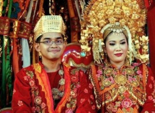 Bu adada erkekler 'gelin' oluyor! Bekaretlerini ise...  - Resim: 4