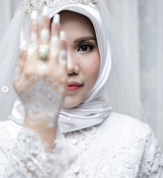 Damat olmadan düğün fotoğrafı çektirdi sebebi yürek yaktı.. - Resim: 3