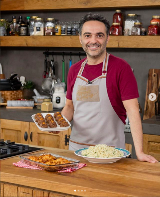 Arda Türkmen nereli yaşı kaç? Arda Türkmen evli mi eşi kimdir? - Resim: 2