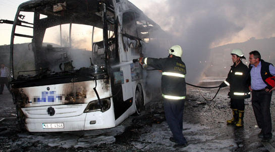 Seyir halindeyken alev alev yandı - Resim: 1