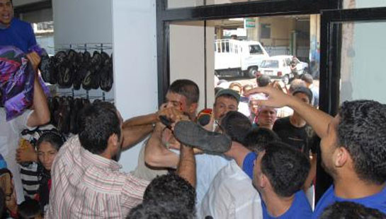 1 liraya 1 yumruk - Resim: 1