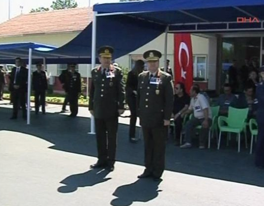 Şehit pilotlara hüzünlü veda - Resim: 2