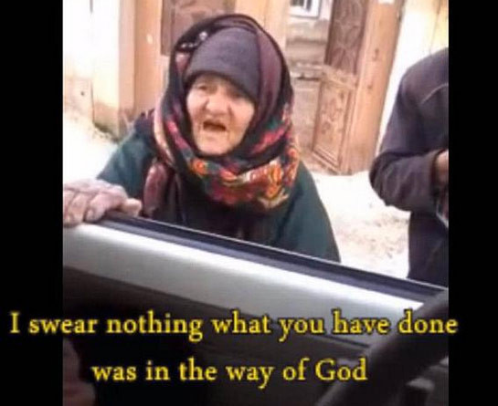 Yaşlı kadın IŞİD militanlarına kafa tuttu - Resim: 1