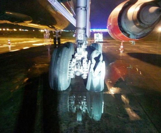 Atatürk Havalimanı'nda büyük faciadan dönüldü - Resim: 1