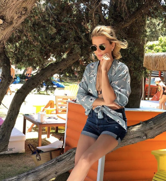 Ece Erken'den olay bikini fotoğrafı! Böylesi daha önce görülmedi - Resim: 1