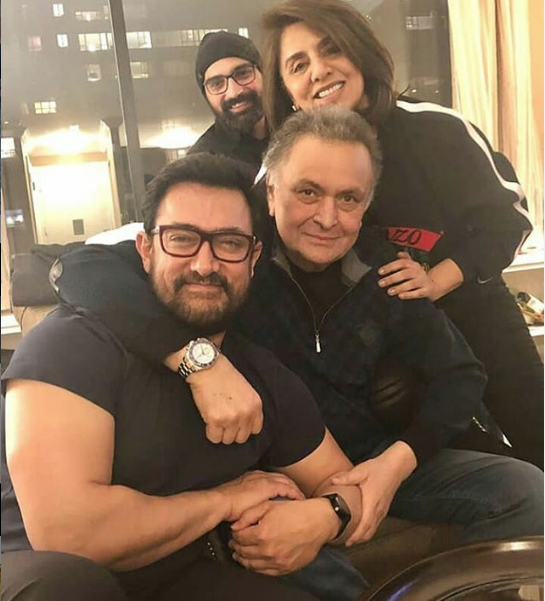 Bollywood yıldızı Rishi Kapoor hayatını kaybetti kanser tedavisi görüyordu - Resim: 1