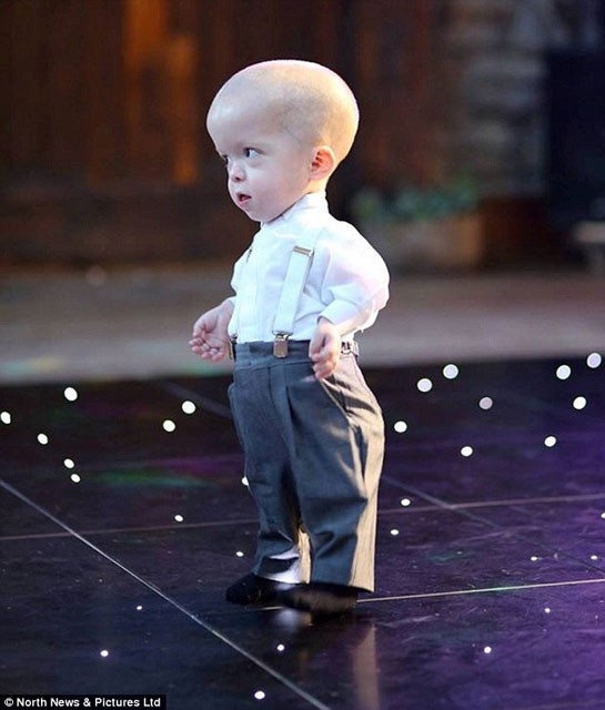 Cüce çift dünya evine girdi - Resim: 2