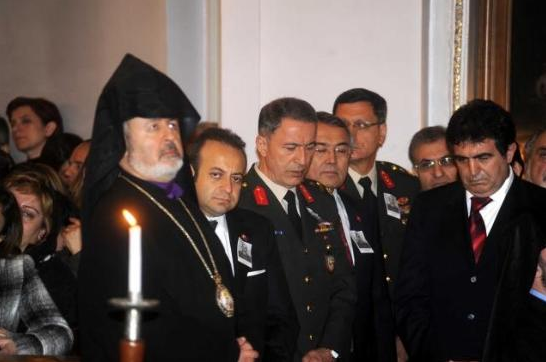 Kilisede şehit cenazesi - Resim: 4