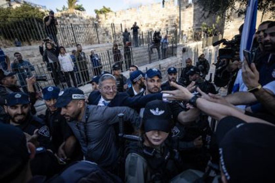 İsrailli bakan, Mescid-i Aksa'ya baskın düzenledi! Türkiye'den kınama: Faşizan eylemler kabul edilemez - Resim: 0