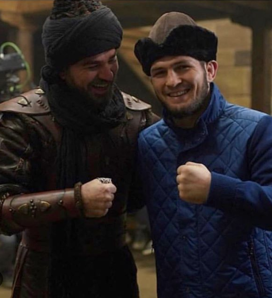 Diriliş Ertuğrul'un ardından Engin Altan Düzyatan imaj yeniledi! 5 Yıl sonra bakın ne yaptı - Resim: 1