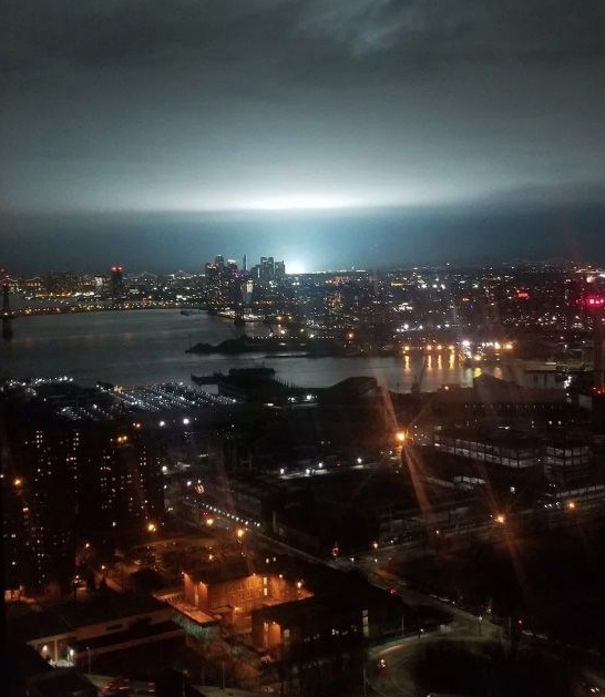 New Yorkluları korkutan mavi ışığın nedeni ortaya çıktı - Resim: 1