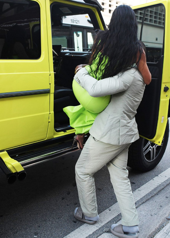 Kanye West dünyaya rezil oldu! Düğündeki detaya bakın - Resim: 3