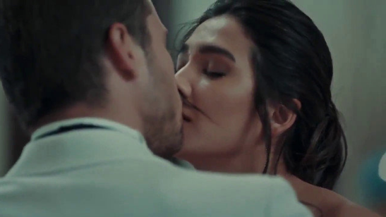 Söz dizisindeki öpüşme sahneleri olay oldu! - Resim: 4