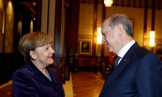 Merkel'den Erdoğan'a hat sorusu:  Siz yazabiliyor musunuz? - Resim: 1