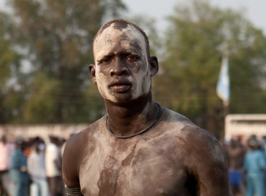 Sığır idrarıyla saçlarını yıkıyorlar! Bu gelenek sizi çok şaşırtacak - Resim: 3