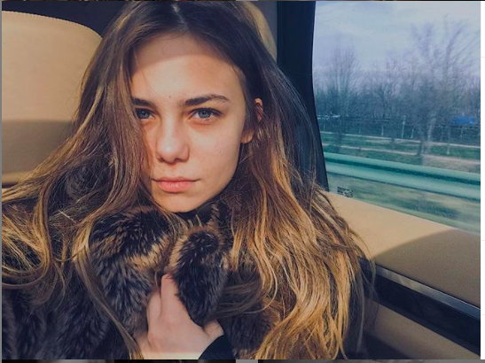 İç çamaşırı giymeden poz verdi Zalim İstanbul'un Ceren'i yıktı geçti! - Resim: 1