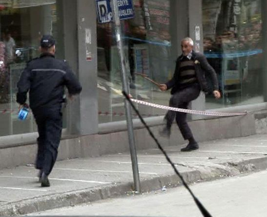 O kaçtı polis kovaladı - Resim: 2