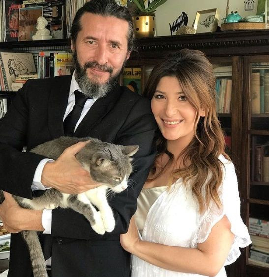 Şebnem Bozoklu tek fotoğrafla duyurdu: Evlendik - Resim: 2