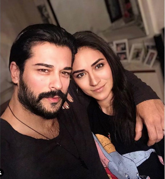 Burak Özçivit'in kardeşi Burçun Özçivit'i Fahriye Evcen bir anda sildi - Resim: 4