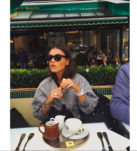 Arka Sokaklar'ın Zeliş'i bacak şov yaptı seksi elbisesi instagramı dağıttı - Resim: 2