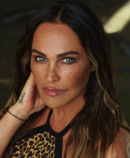 Hülya Avşar imaj değiştirdi! O haline yorum yağdı, sosyal medya çalkalandı - Resim: 1