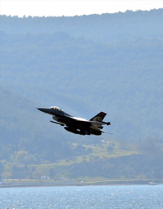 SOLOTÜRK'ün 23 Nisan gösterisi nefesleri kesti! - Resim: 2