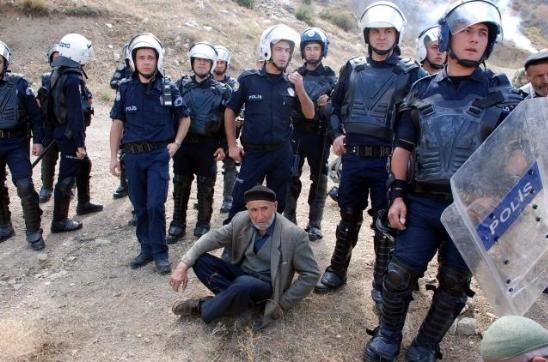 AK Partili başkanı istifa ettiren eylem - Resim: 1