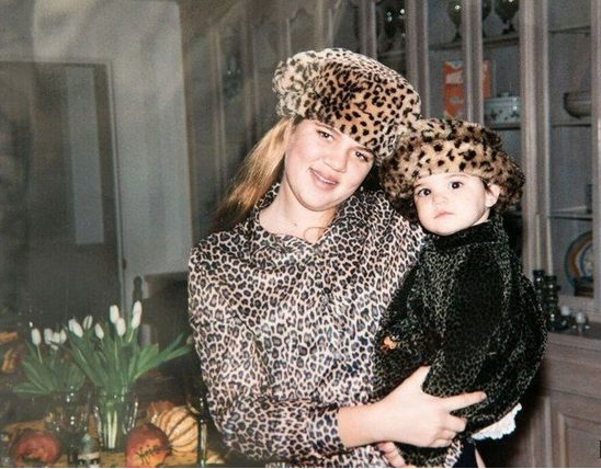 Kim Kardashian'ı hiç böyle görmediniz! Kardashian/Jenner ailesinin gençlik fotoğrafları - Resim: 3