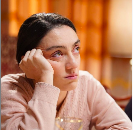 Masumlar Apartmanı Gülben eşini paylaştı pozlarını gören inanamadı - Resim: 1