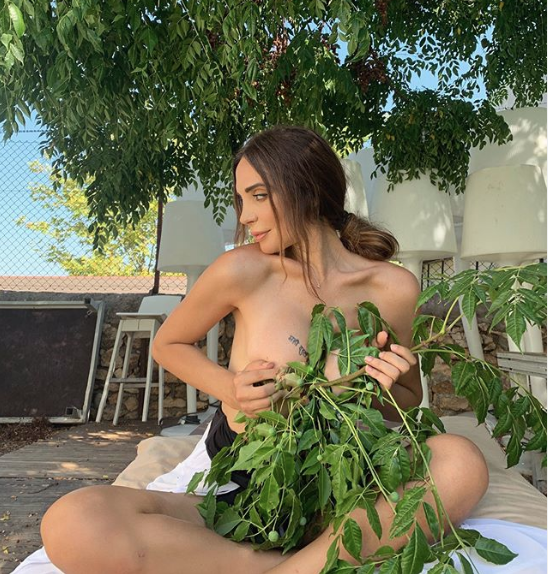 Çırılçıplak soyundu ama Damla Ekmekçioğlu'nun asıl dikkat çekmek istediği olay başkaymış - Resim: 3