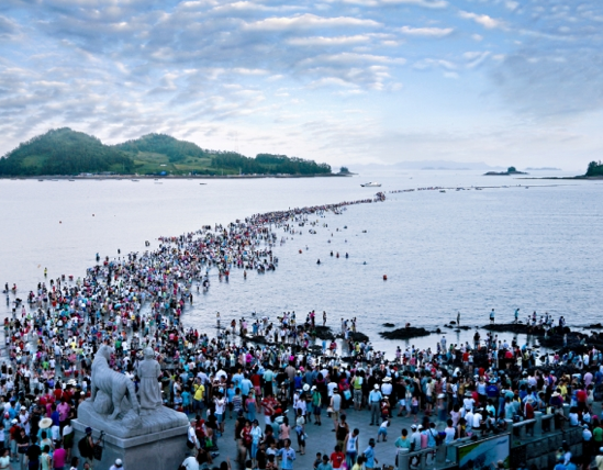 Deniz ortadan ikiye yarıldı! - Resim: 3