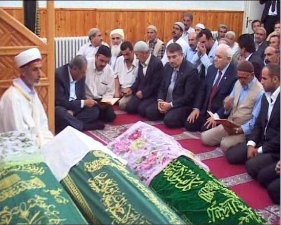 Terör kurbanı 4 kadın son yolcuğa uğurlandı - Resim: 3