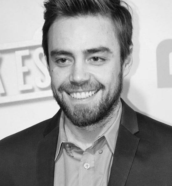 Ünlü şarkıcının sakalsız hali şaşırttı - Resim: 1