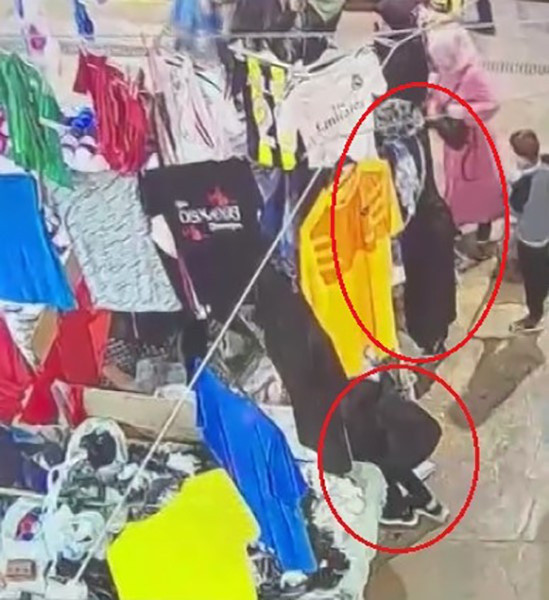 Kocaeli'de halı ile kızı kamufle etti, 18 bin TL bulunan çantayı çalıp kayıplara karıştırlar - Resim: 0