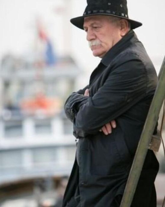 Depremde kızını kaybetmişti! Usta oyuncu yürekleri dağladı: "Babalarından önce ölmemeli çocuklar" - Resim: 3